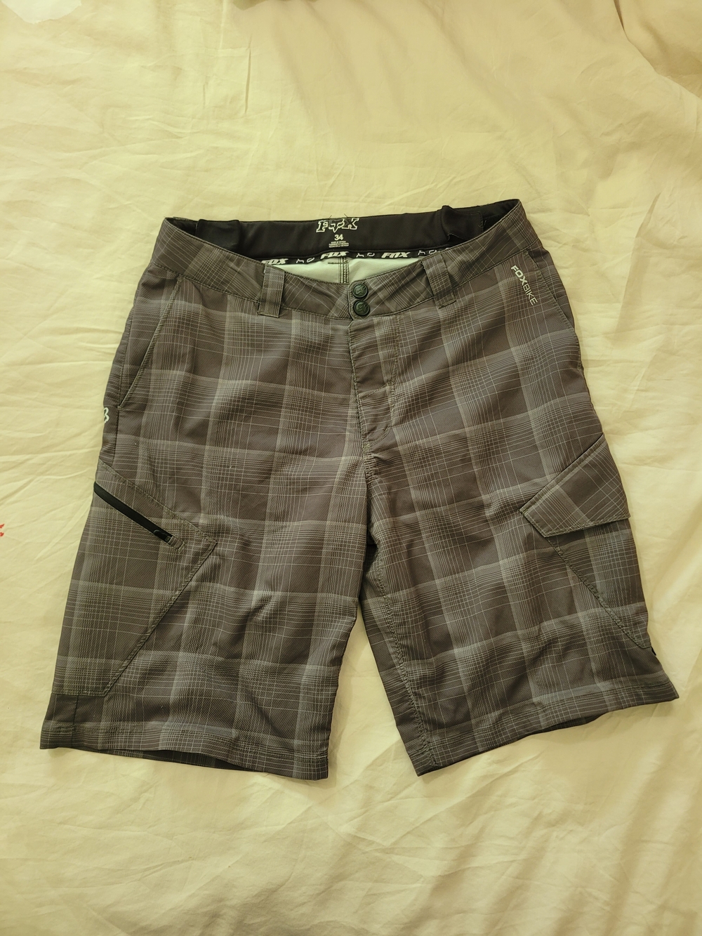Fox Men’s Gray Plaid Cargo Shorts